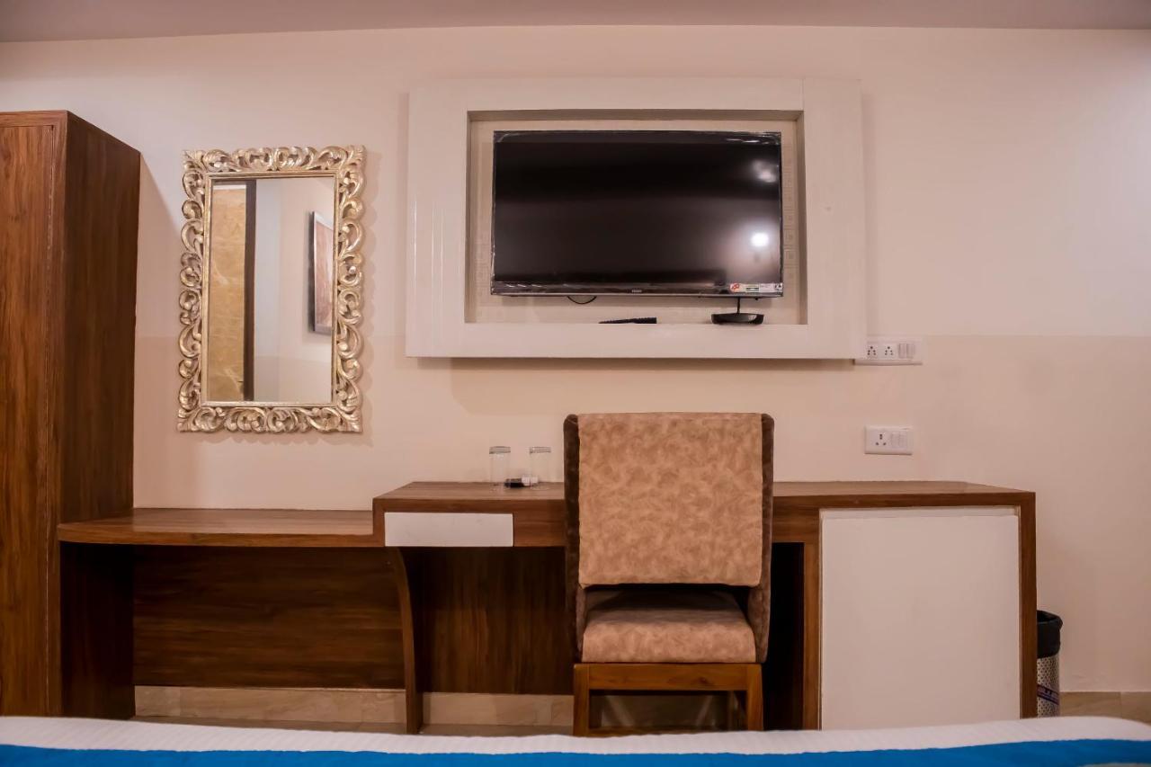 Hotel Airport City Delhi International Airport New Delhi Bagian luar foto